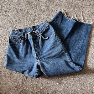 Vintage Levi’s - straight leg crop with dressed hem